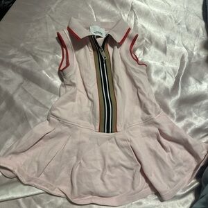 Burberry 12-month-old dress, barely worn.